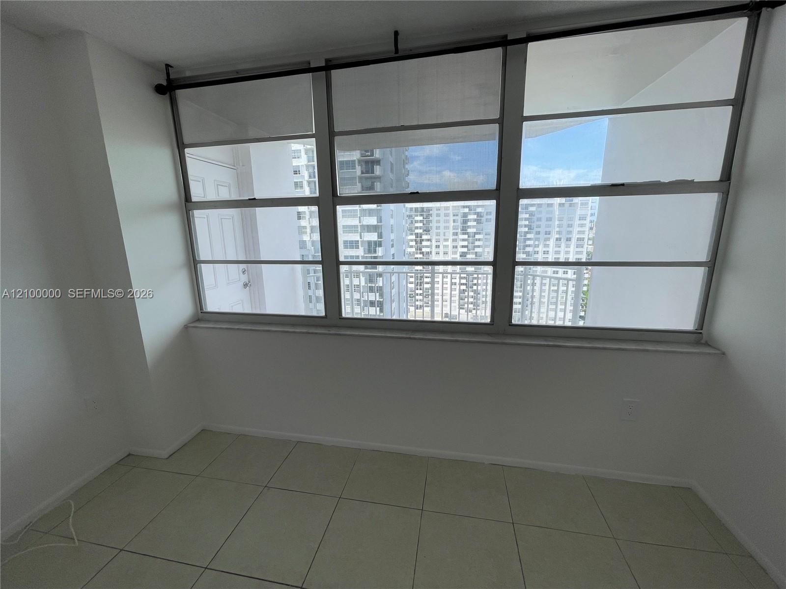 18061 Biscayne Boulevard