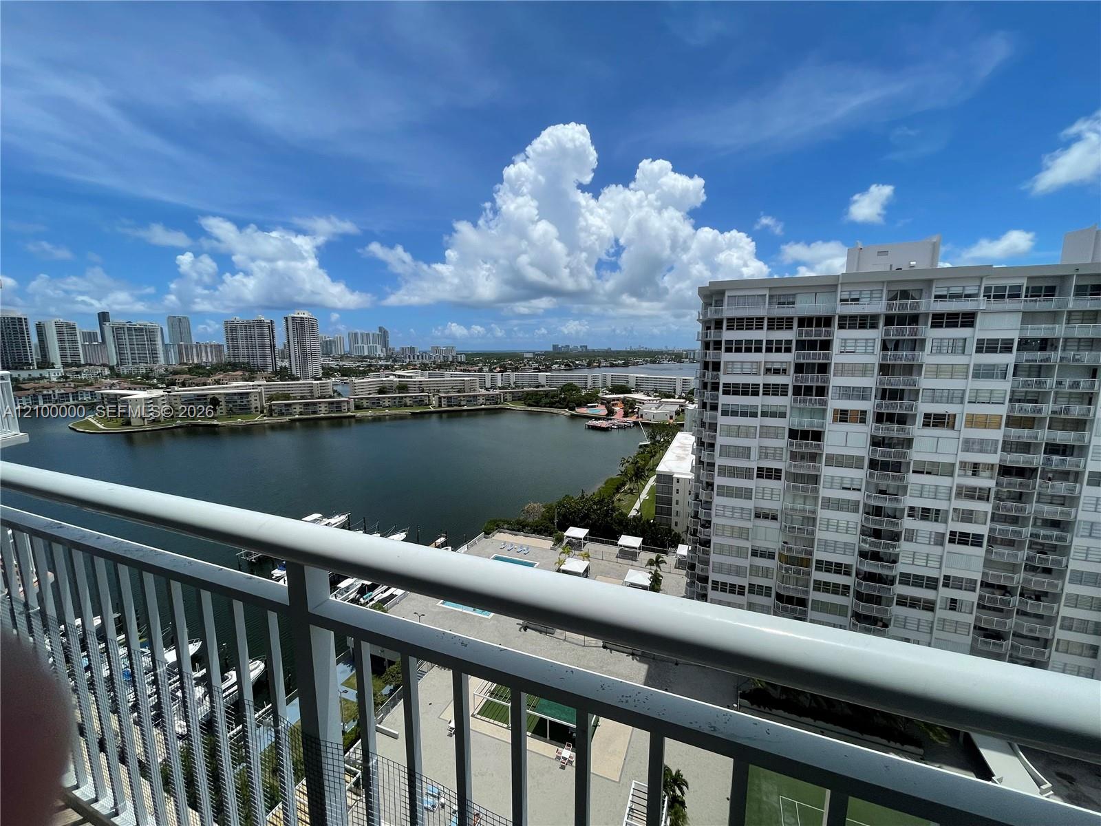 18061 Biscayne Boulevard