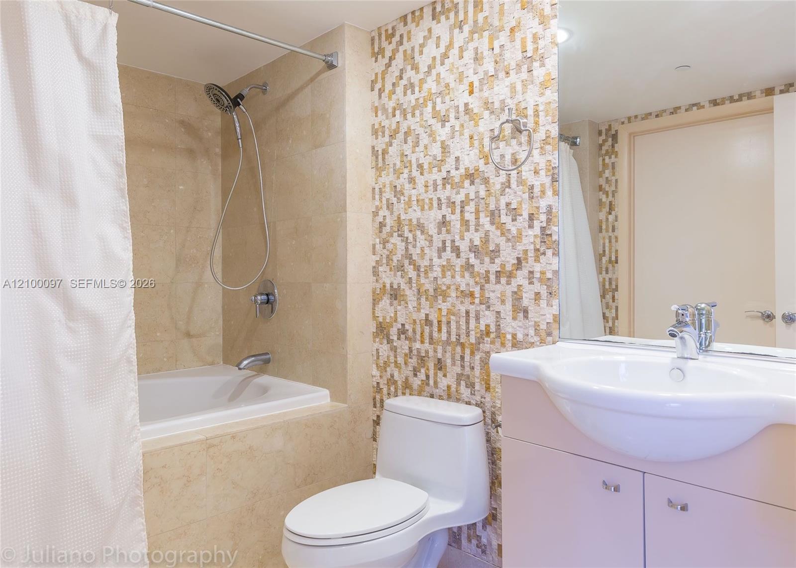 1830 S Ocean Drive gallery image #15