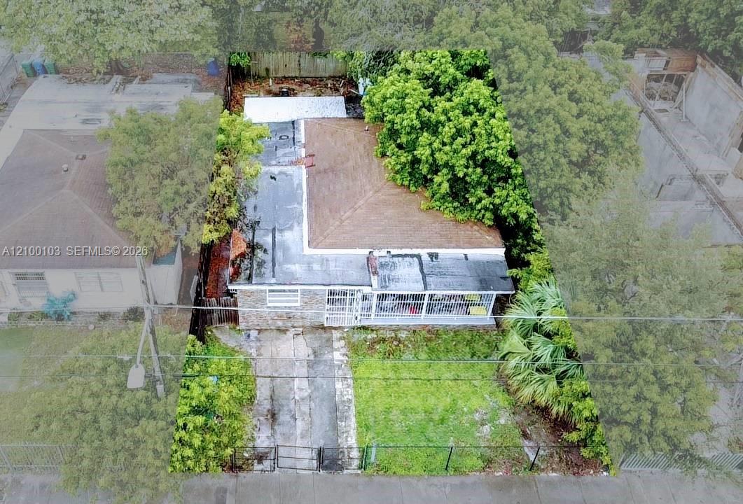 1085 NW 25th Street