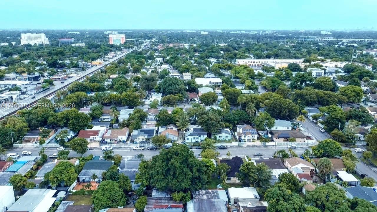 1085 NW 25th Street