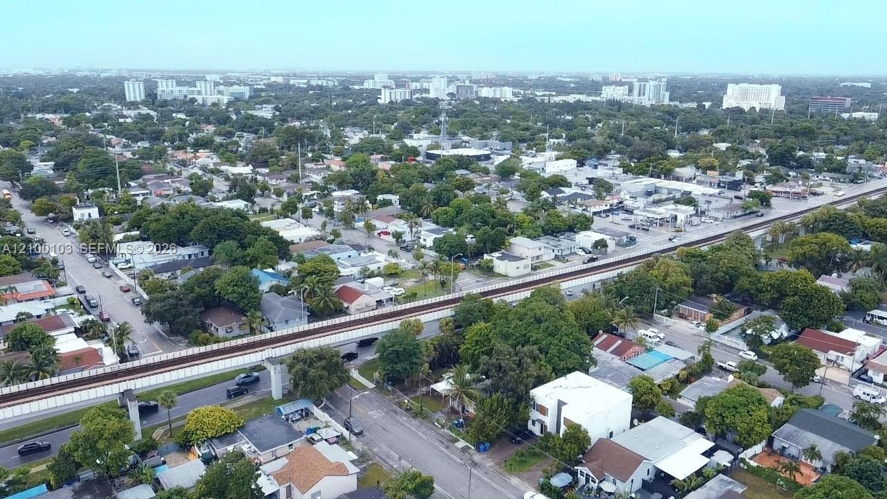 1085 NW 25th Street