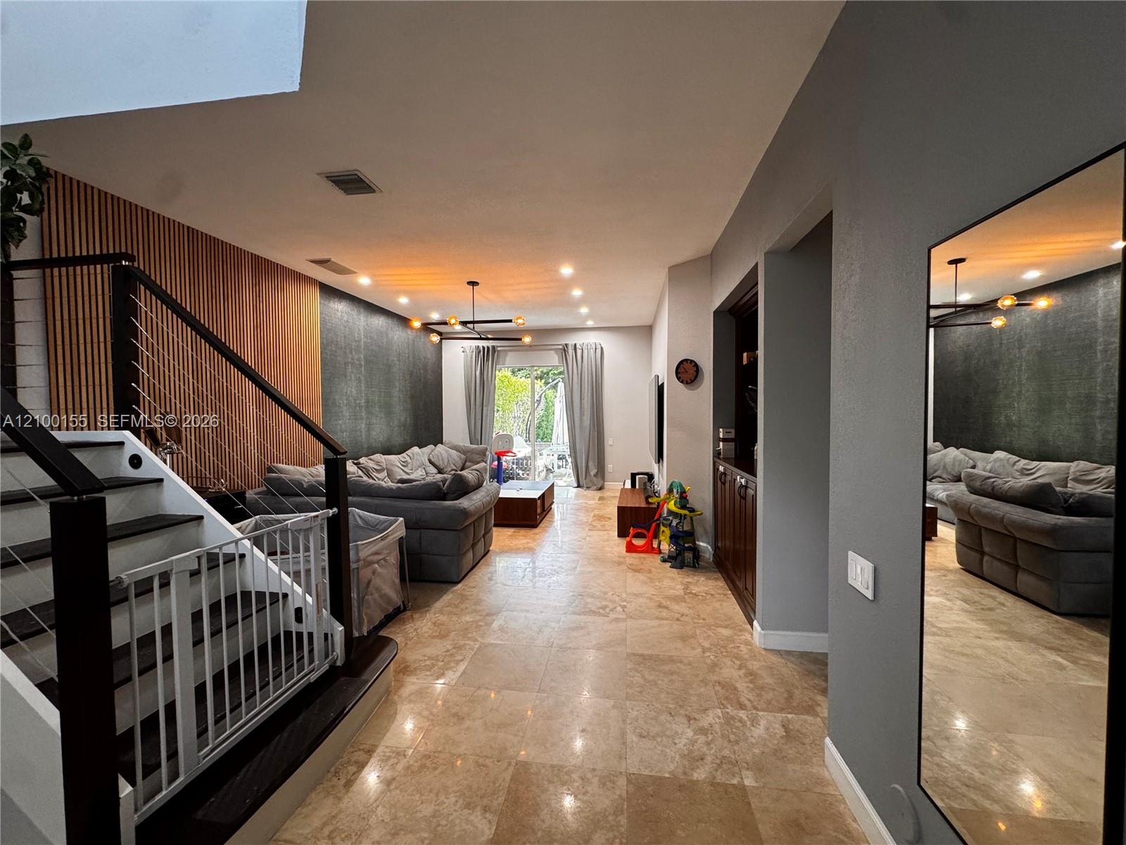 876 W Spinnaker Drive