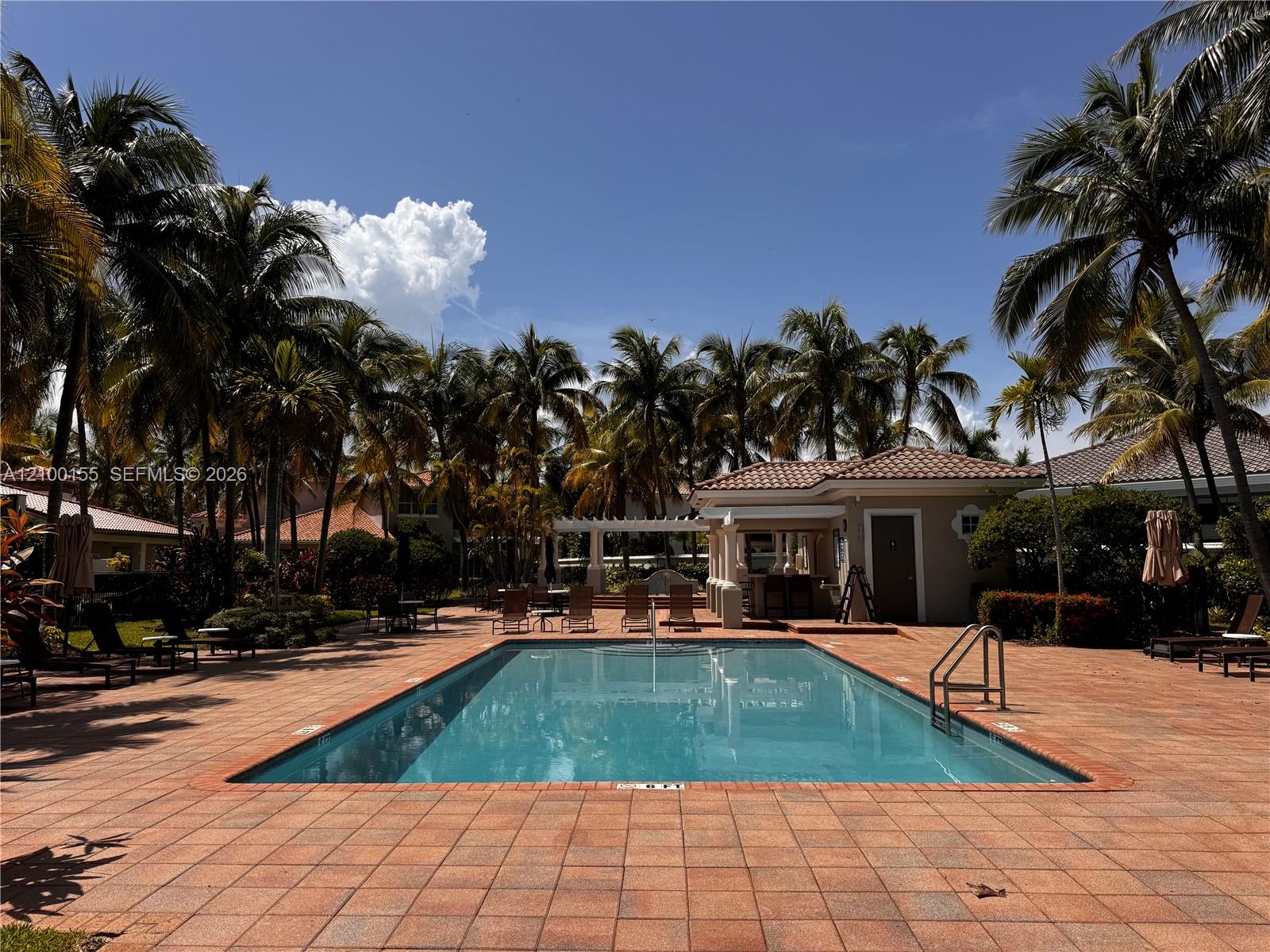 876 W Spinnaker Drive