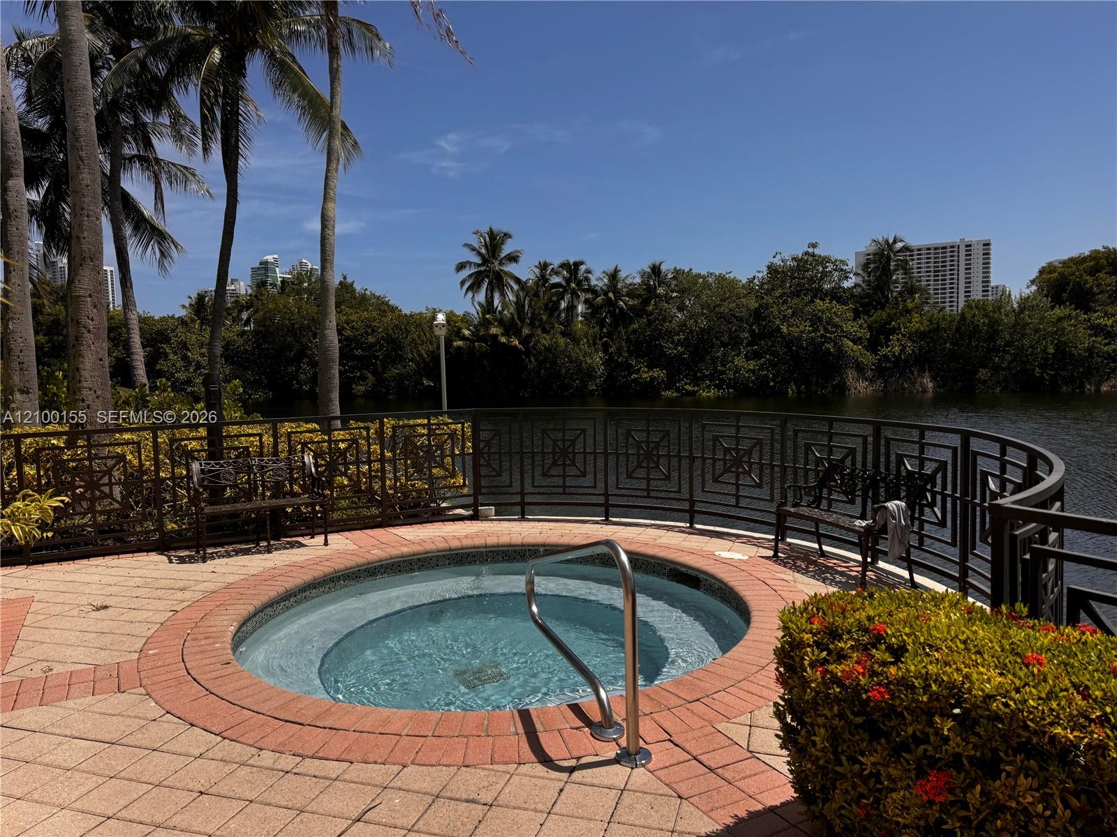876 W Spinnaker Drive