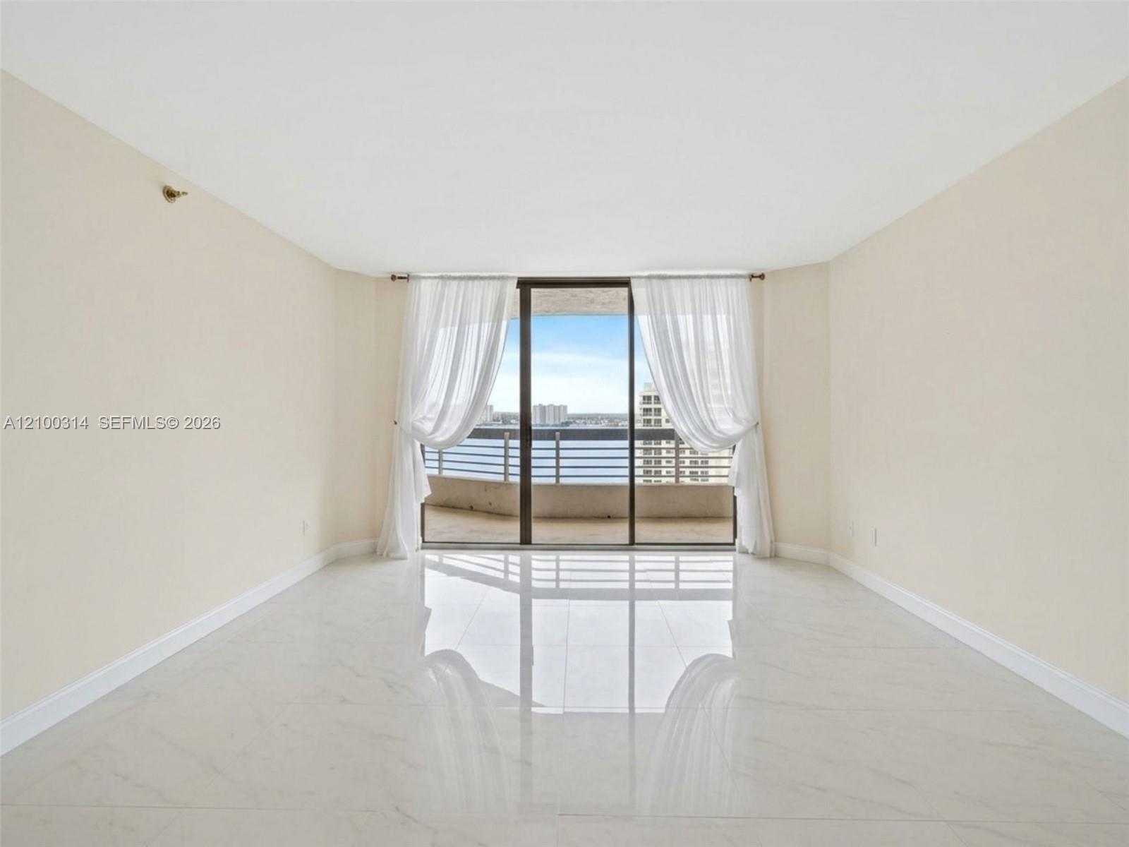 19195 NE 36 Ct Mystic Pointe Drive