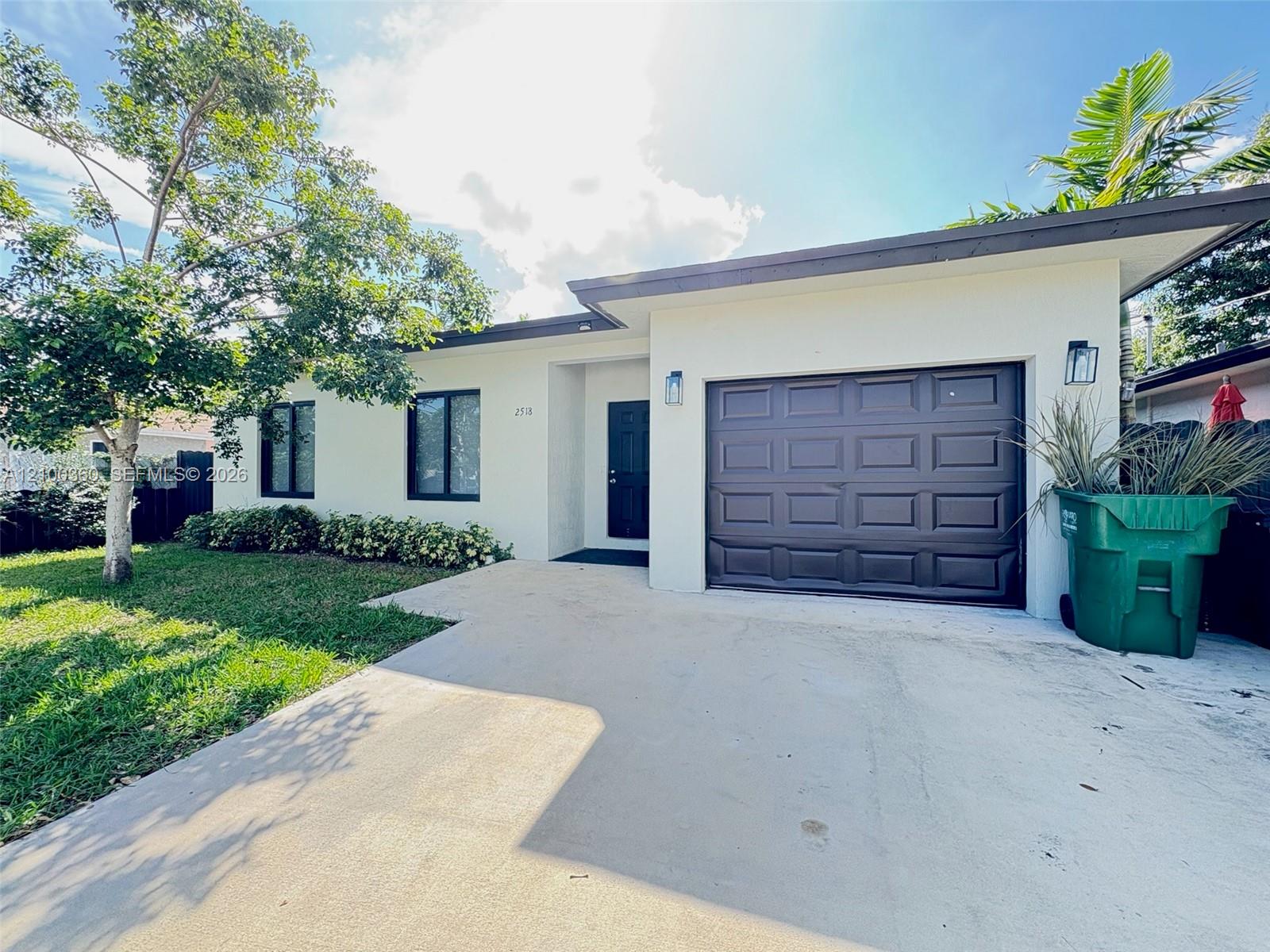 2518 NW 9th Place gallery image #17