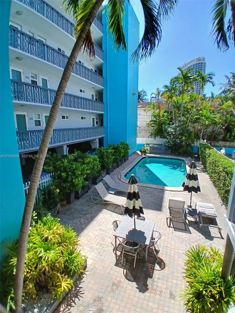 1400 Lincoln Road