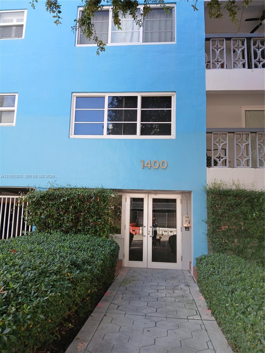 1400 Lincoln Road