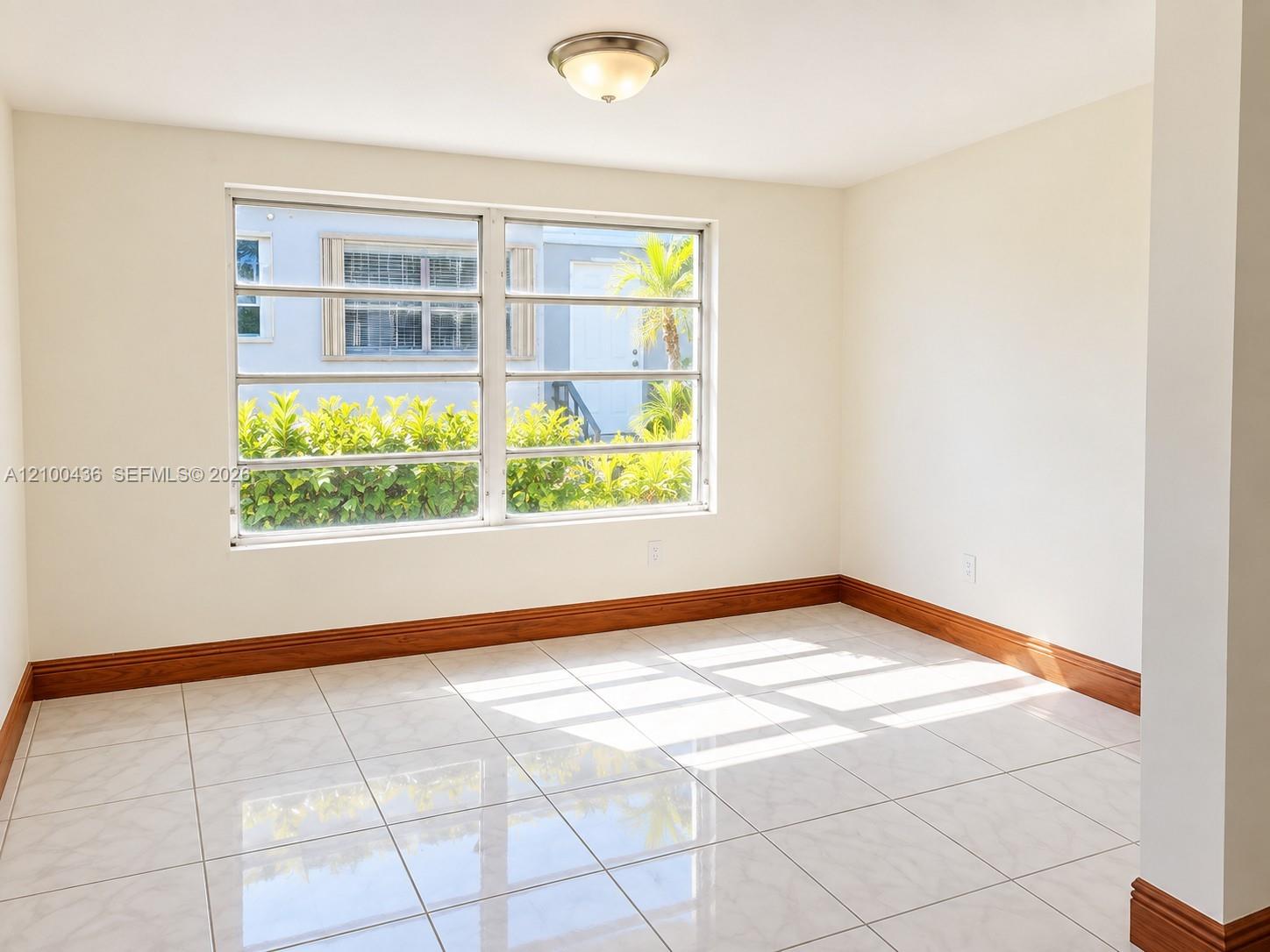 1131 SW 14th Avenue gallery image #10