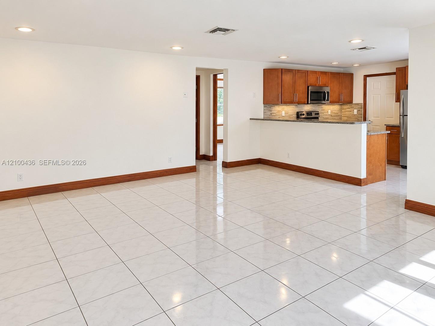 1131 SW 14th Avenue gallery image #4