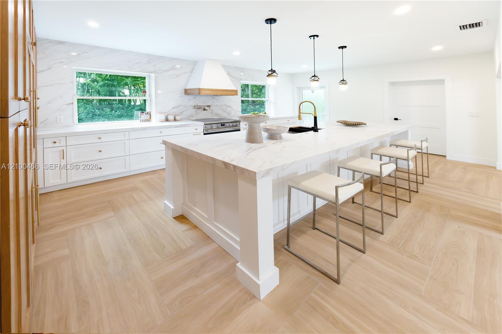 420 NE 55th Terrace