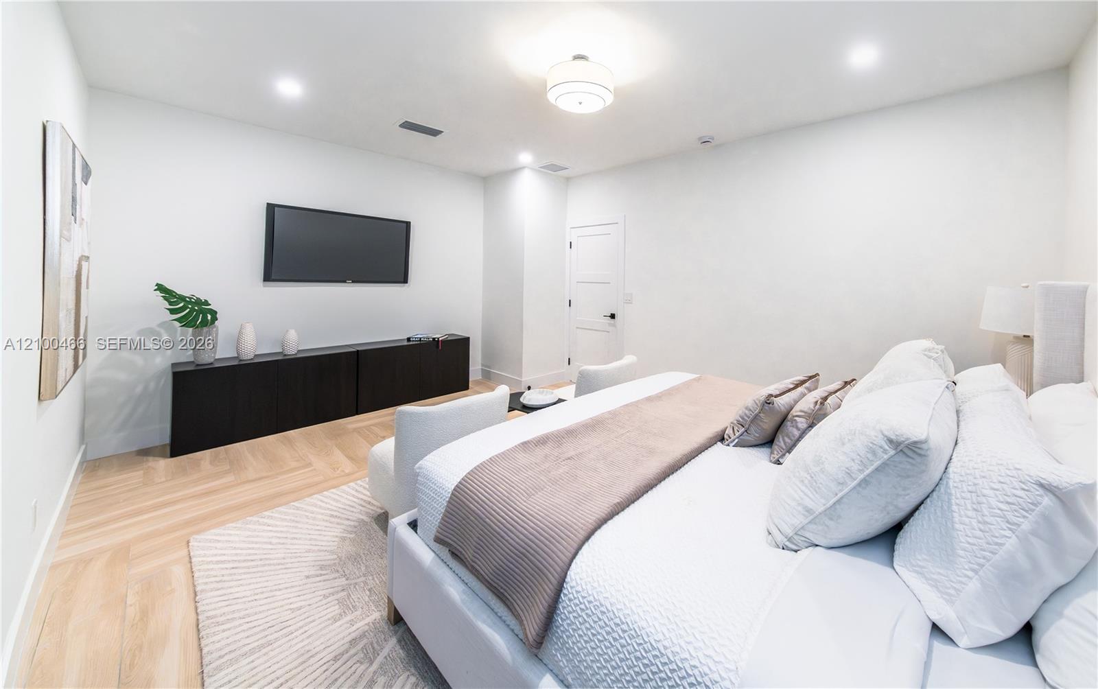 420 NE 55th Terrace