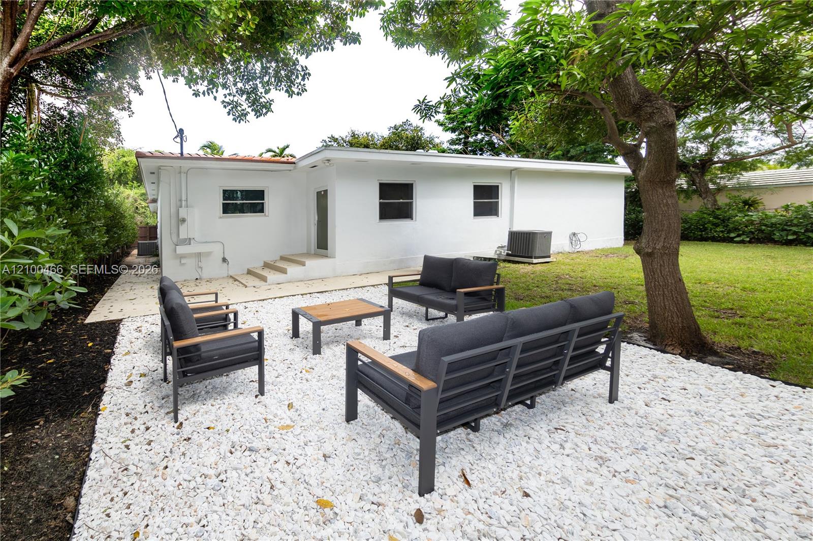 420 NE 55th Terrace