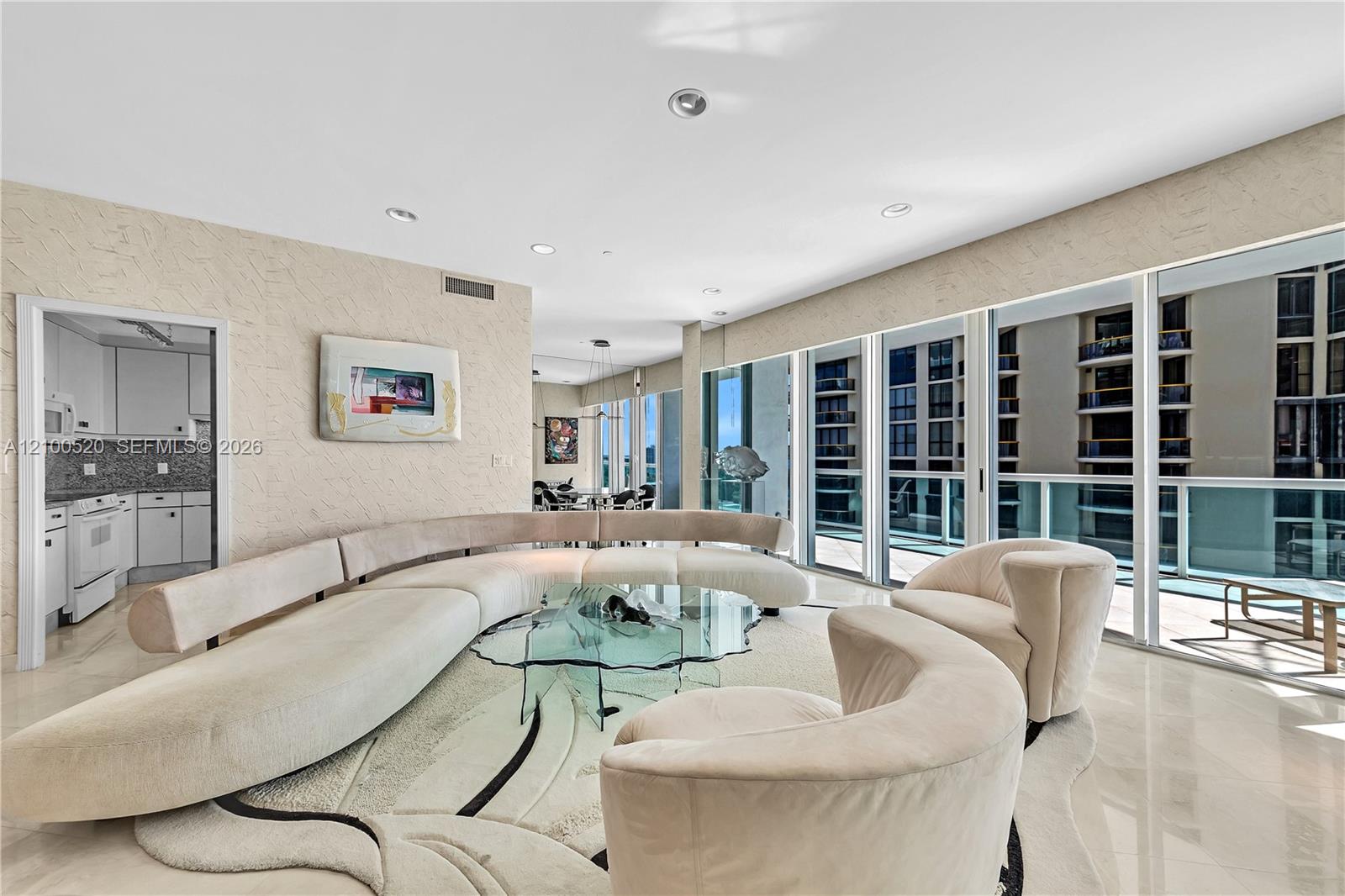 10101 Collins Avenue