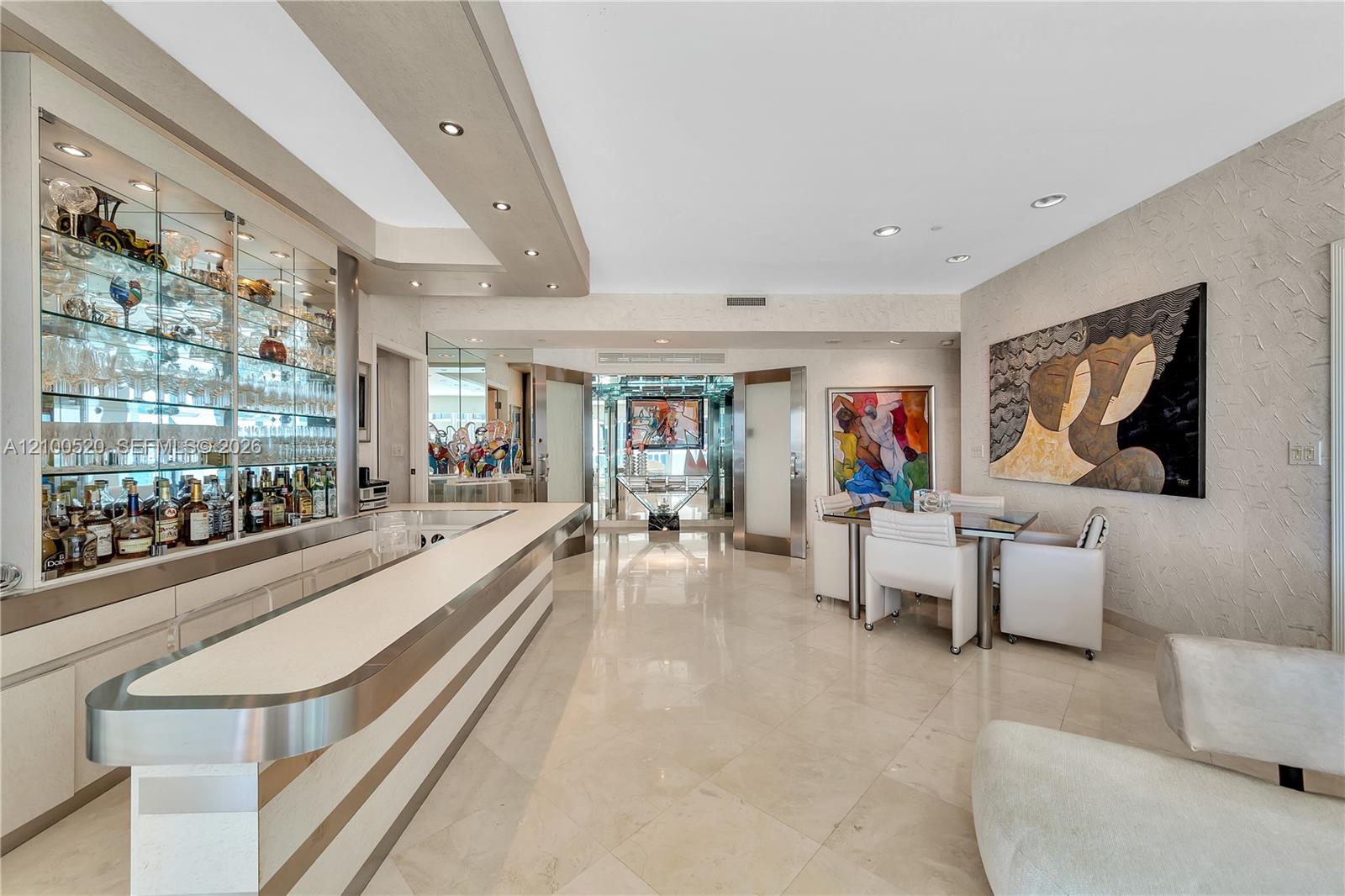 10101 Collins Avenue