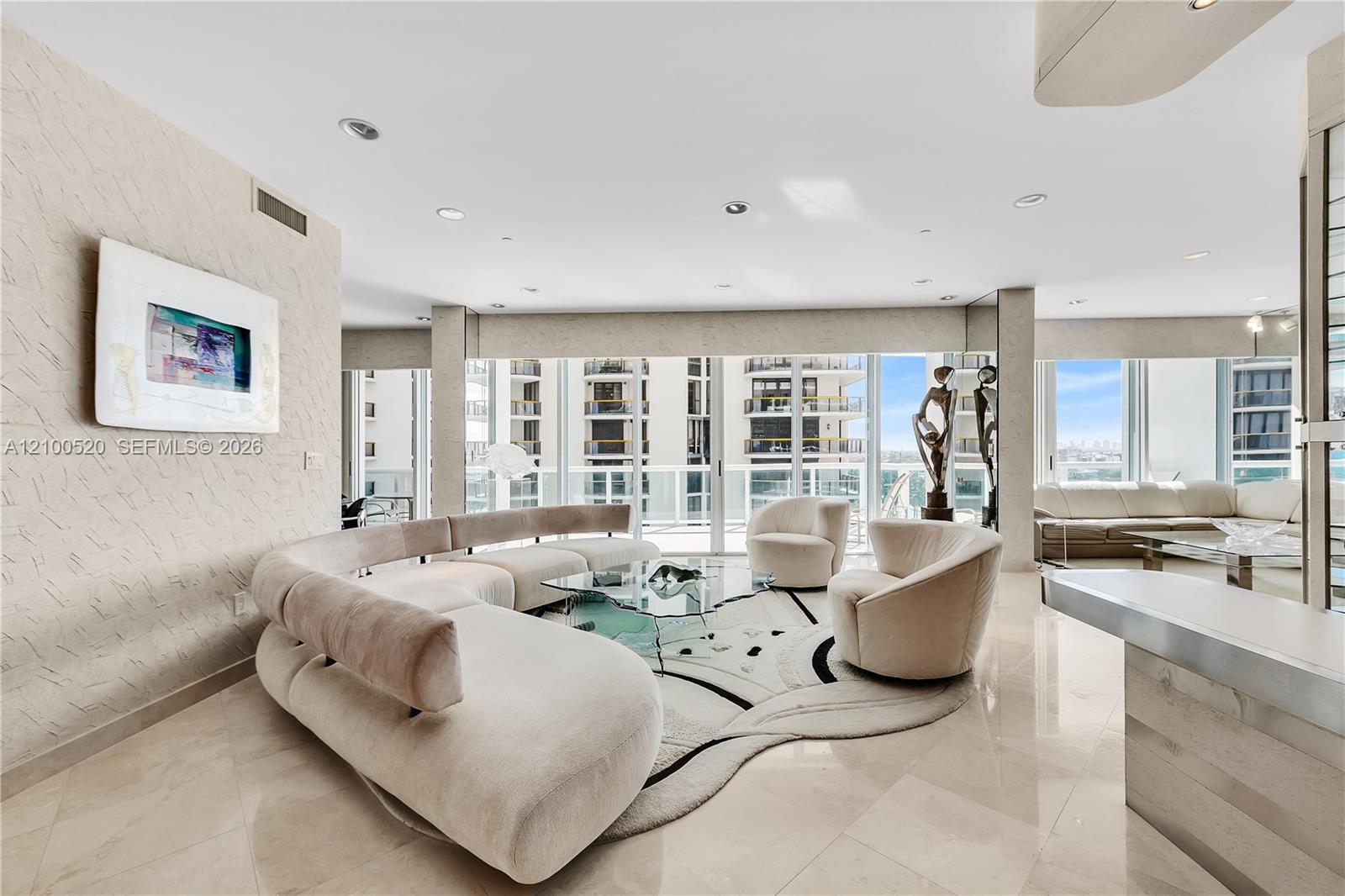 10101 Collins Avenue