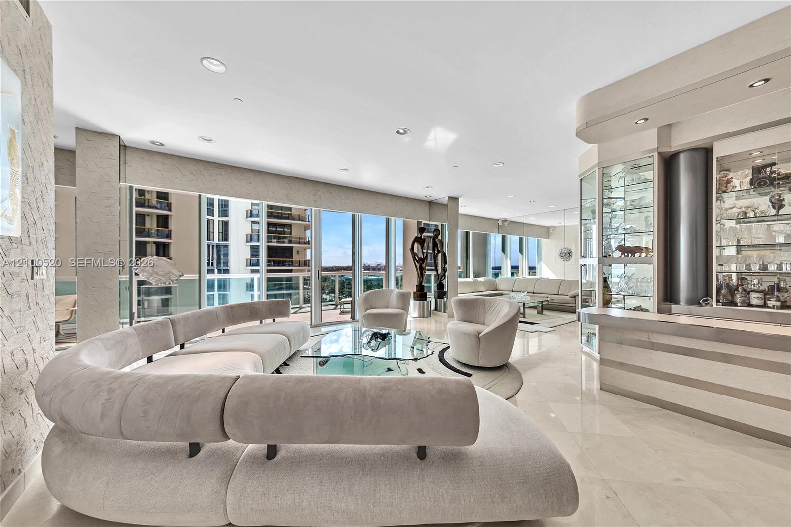 10101 Collins Avenue