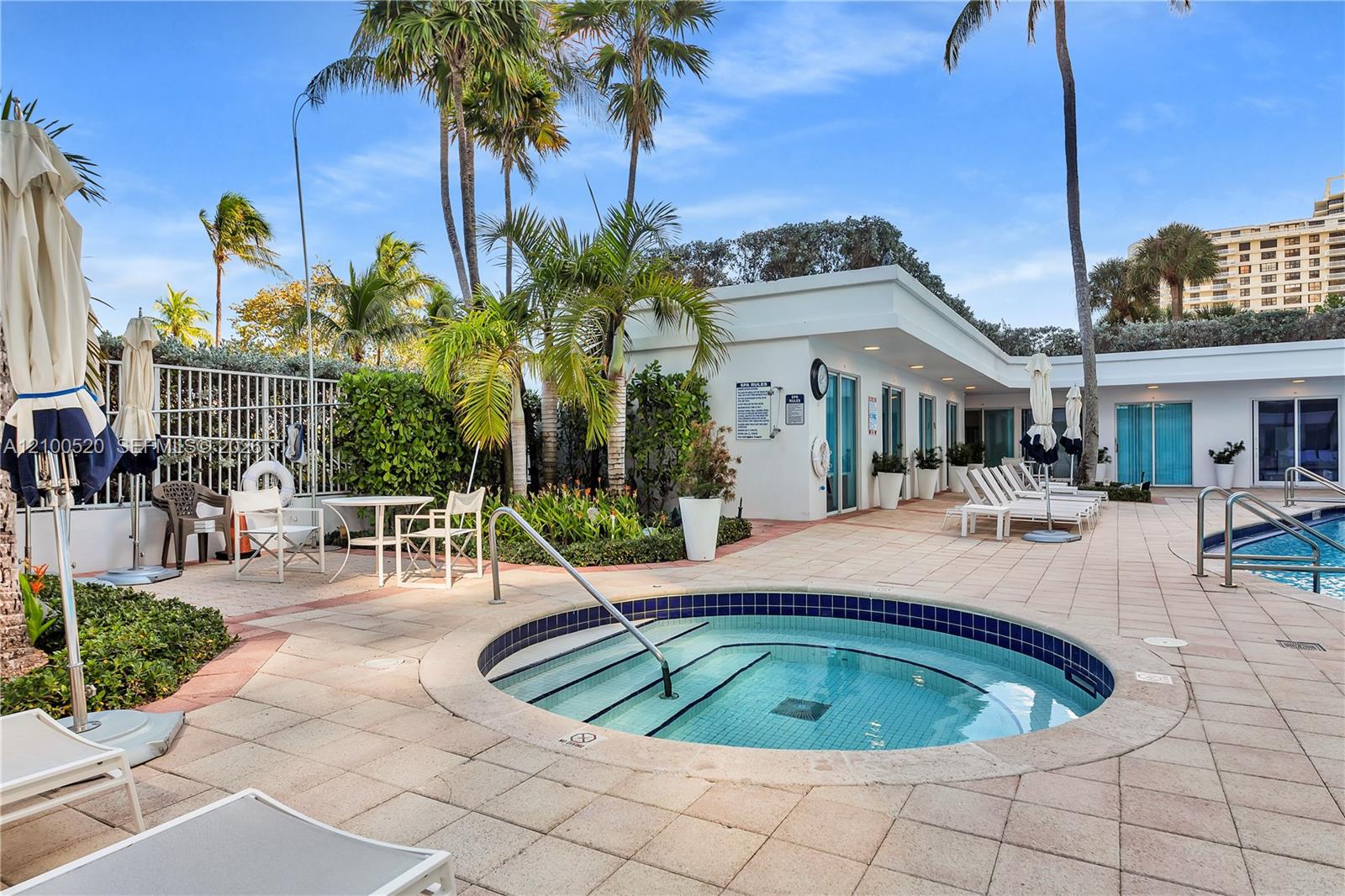 10101 Collins Avenue