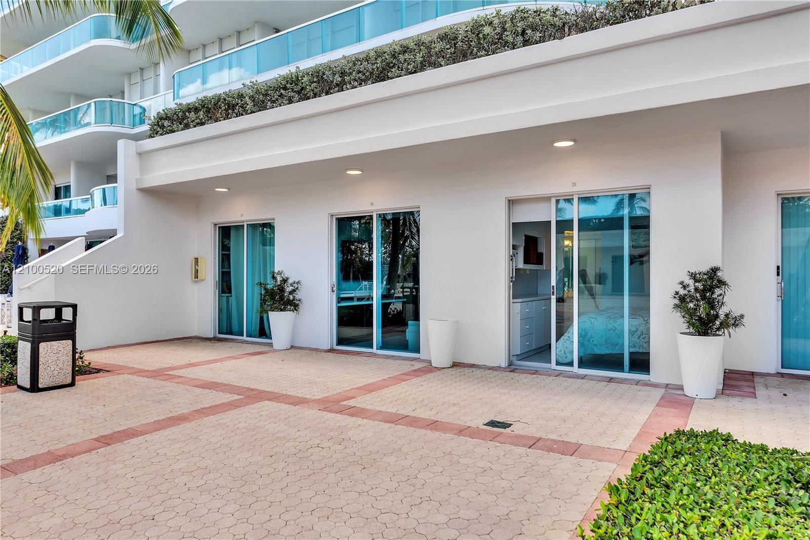 10101 Collins Avenue