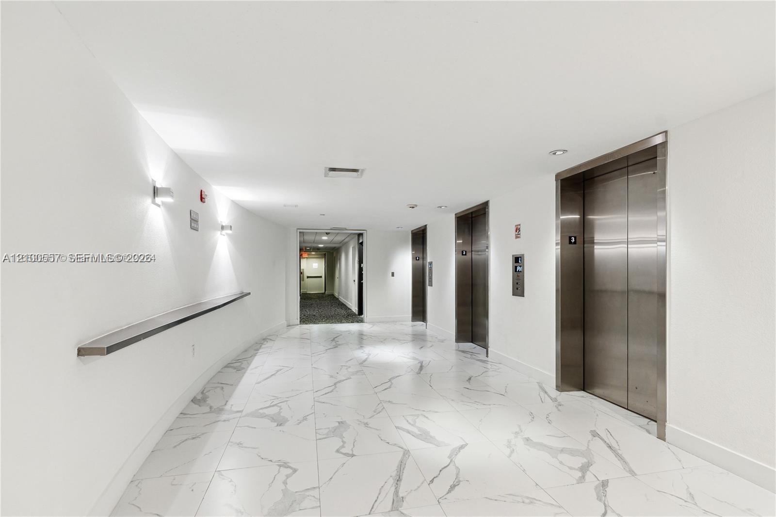 1000 West Avenue