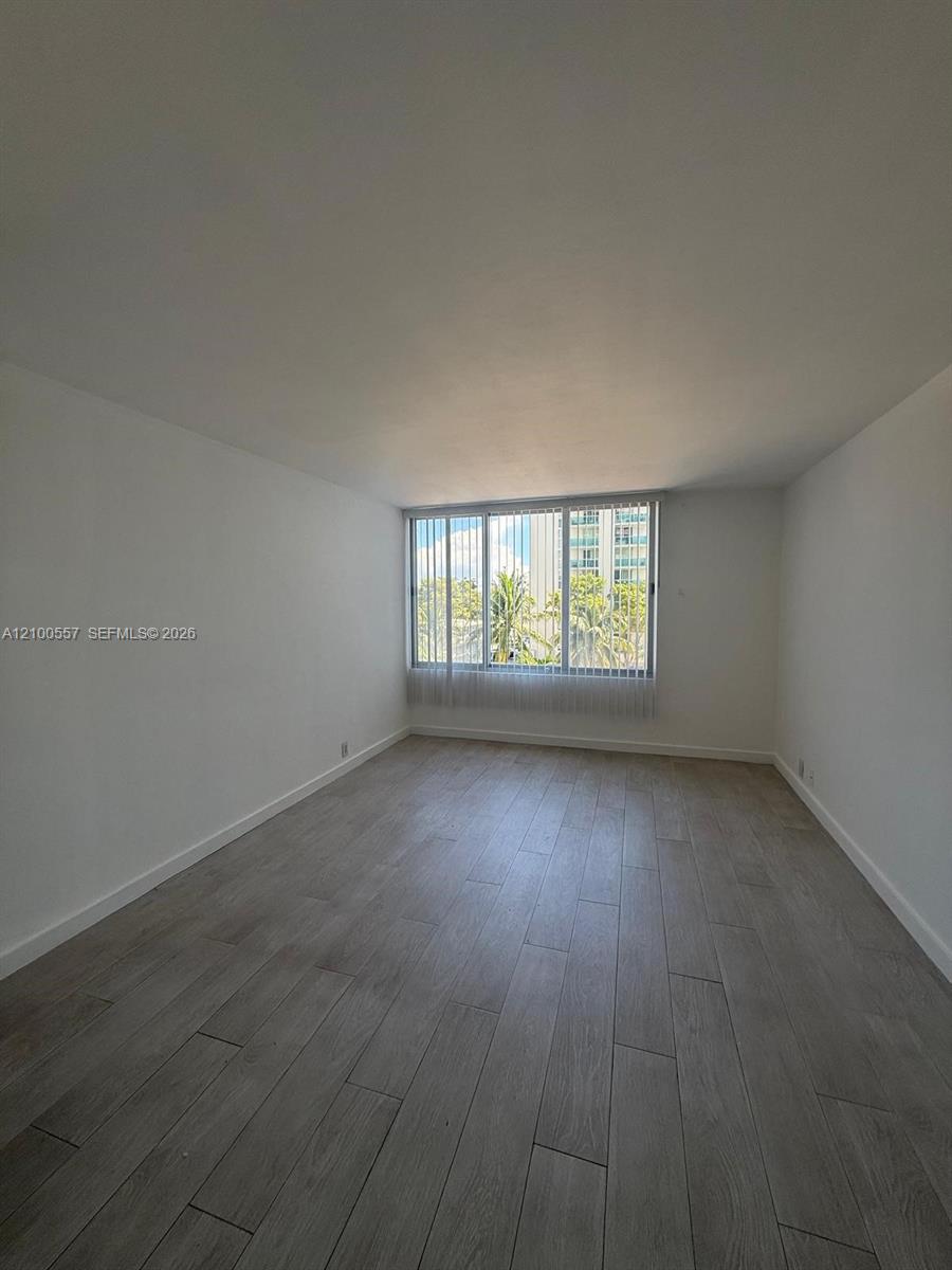 1000 West Avenue