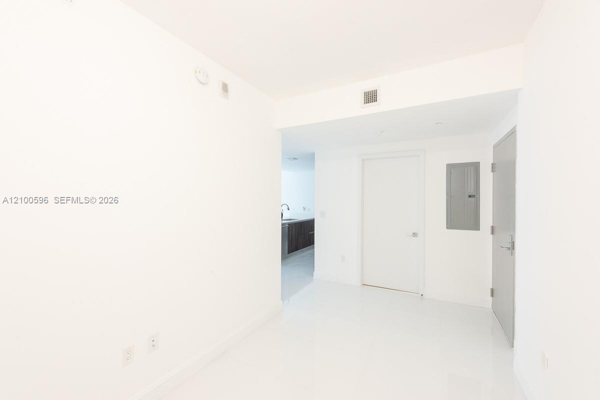 488 NE 18th Street gallery image #11