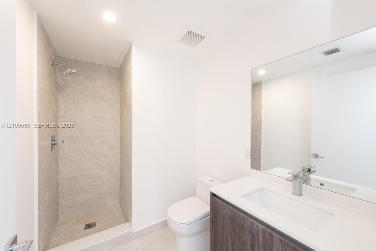488 NE 18th Street gallery image #17
