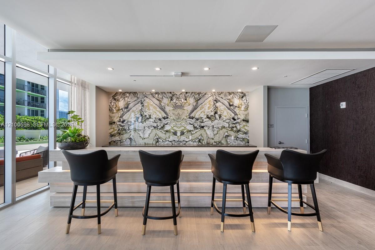 488 NE 18th Street gallery image #22