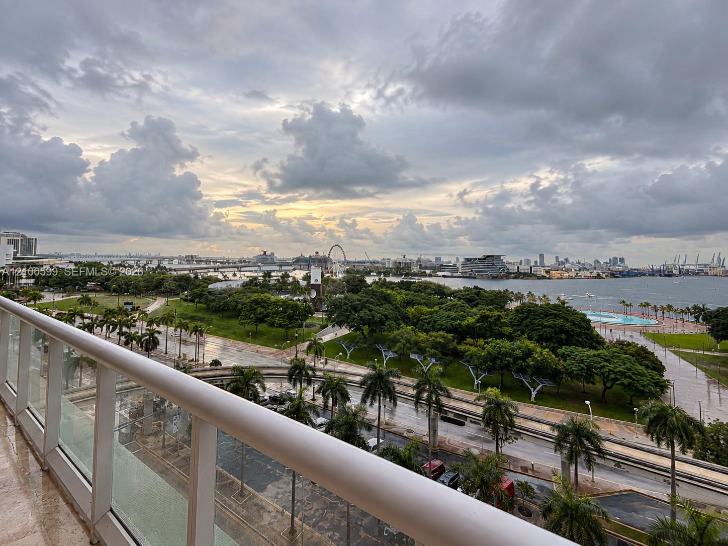 50 Biscayne Boulevard gallery image #43