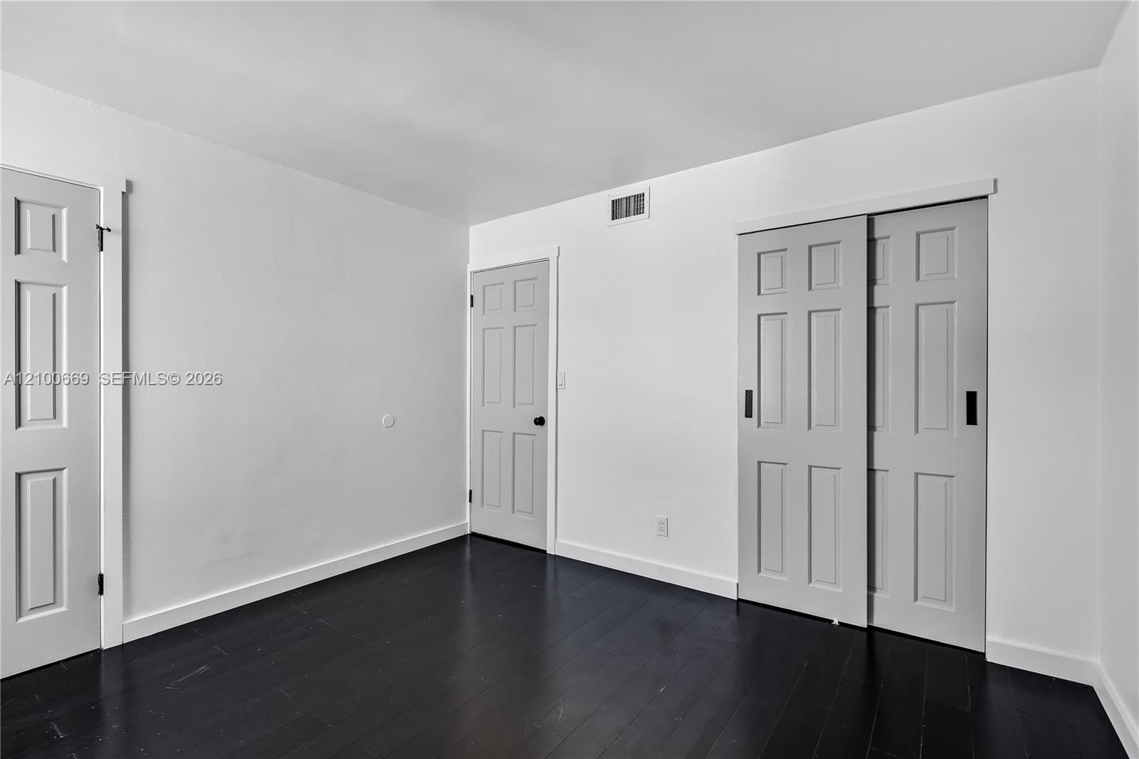 899 West Avenue