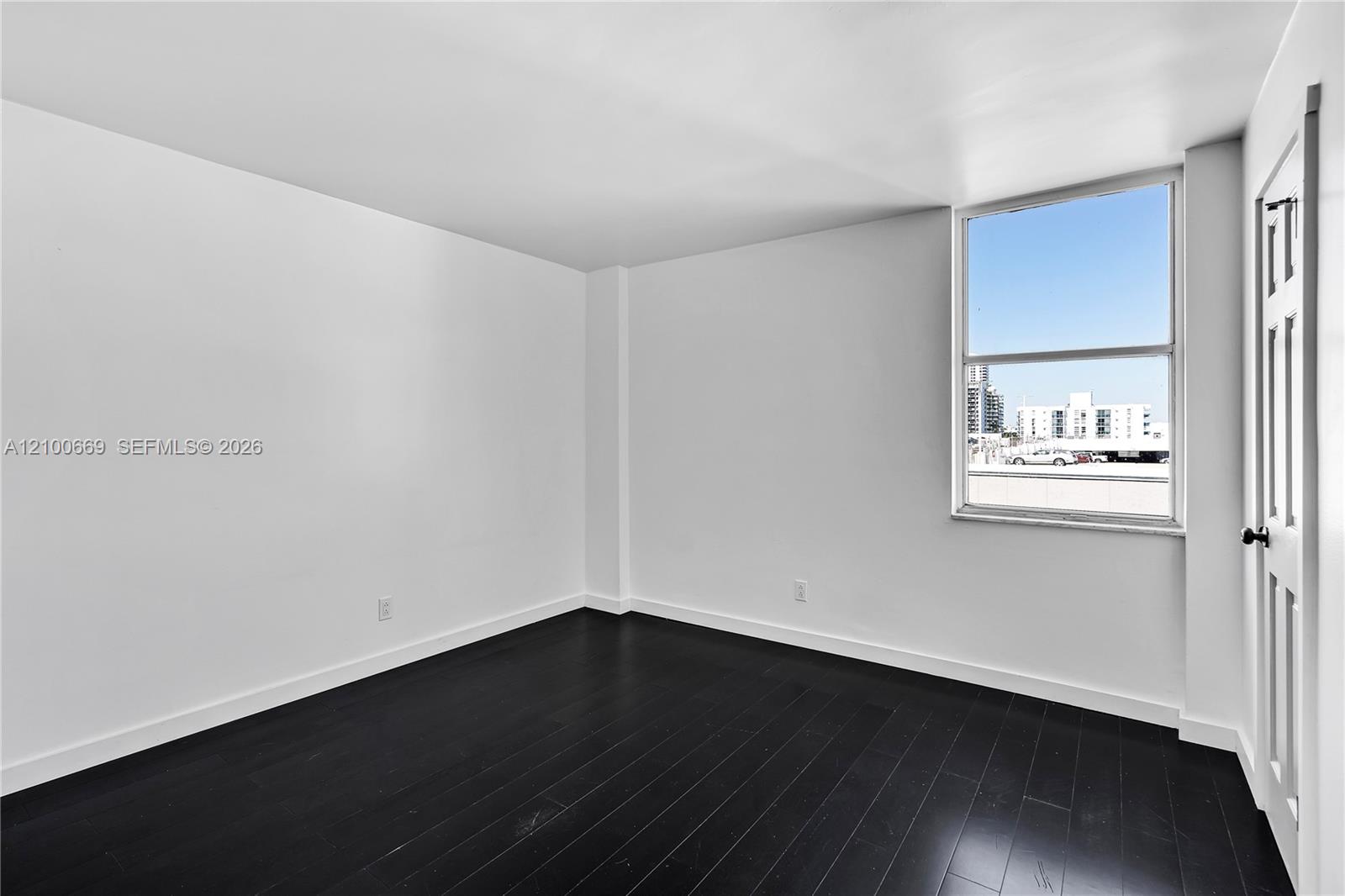 899 West Avenue