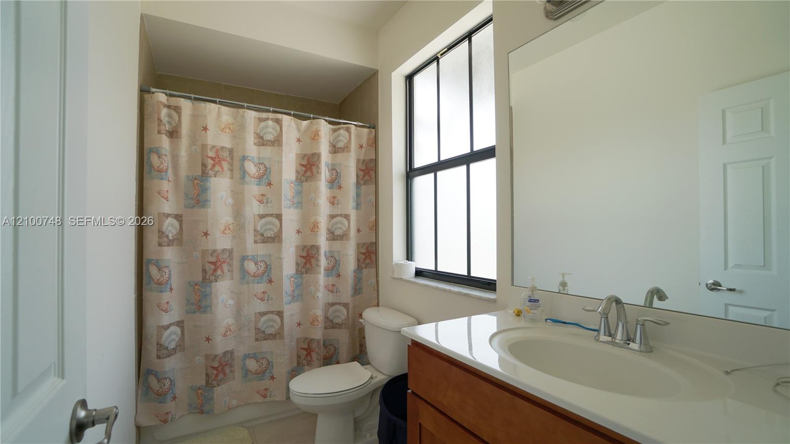 10401 NW 61st Lane gallery image #19