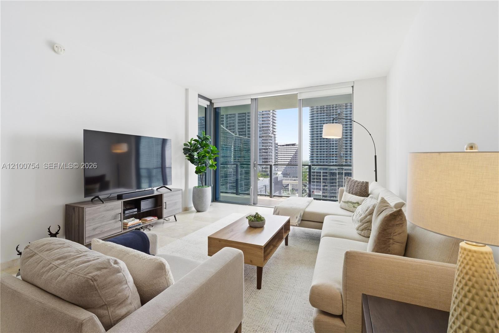 68 SE 6th Street - Property Photo