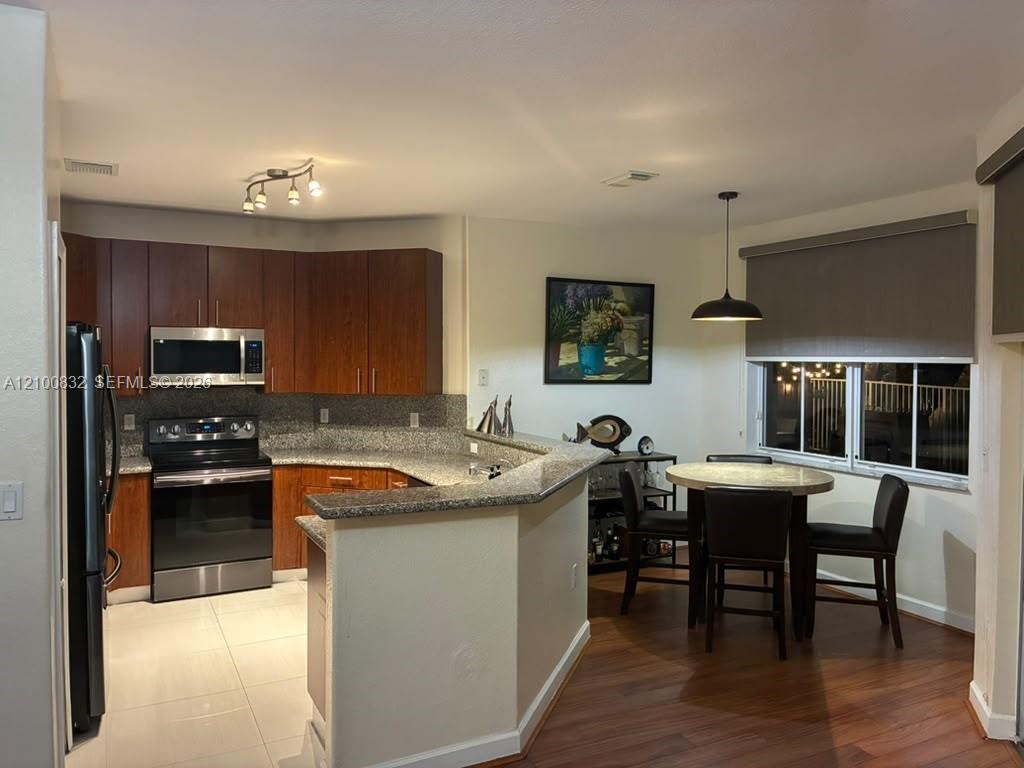 7901 NW 113th Place gallery image #9