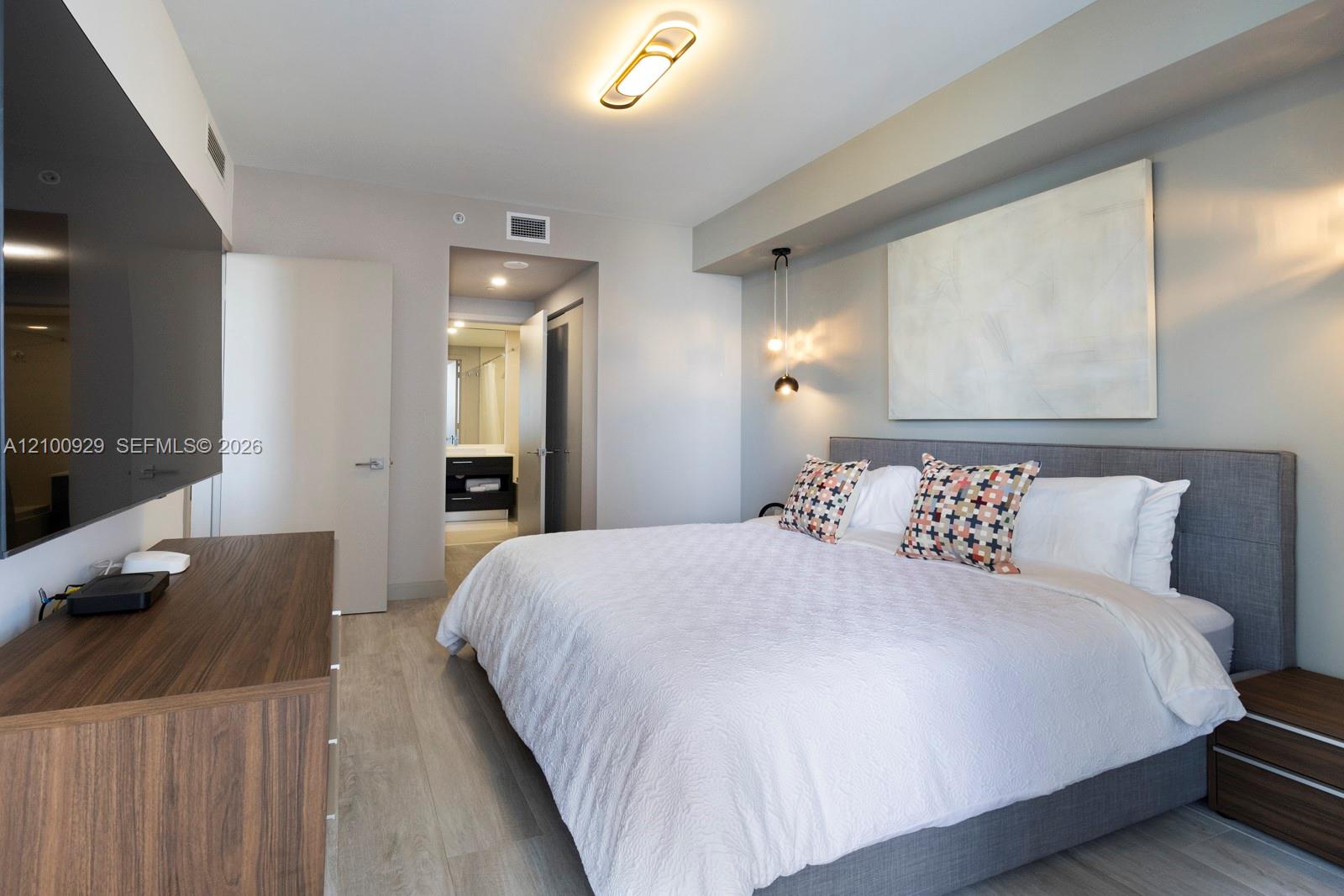 55 SW 9th Street