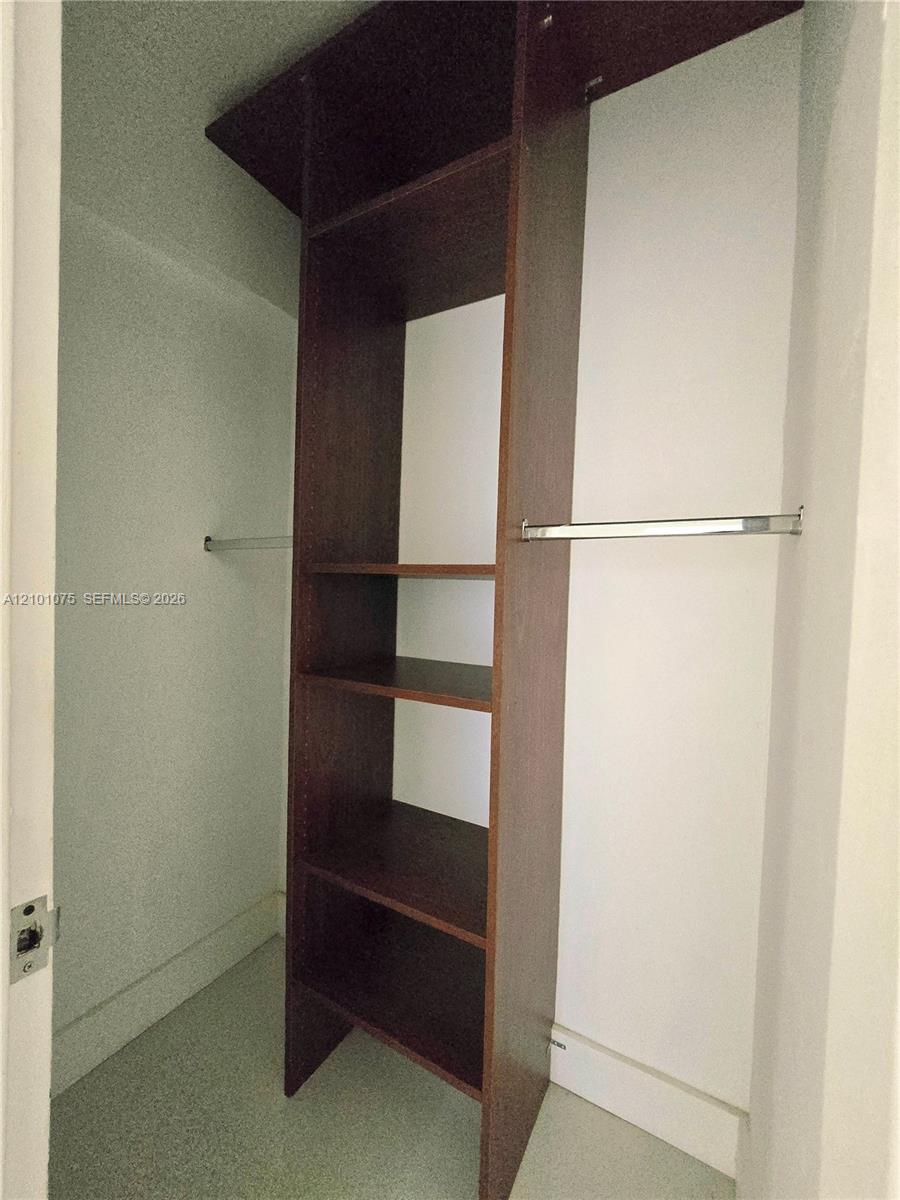 5825 Collins Avenue gallery image #43