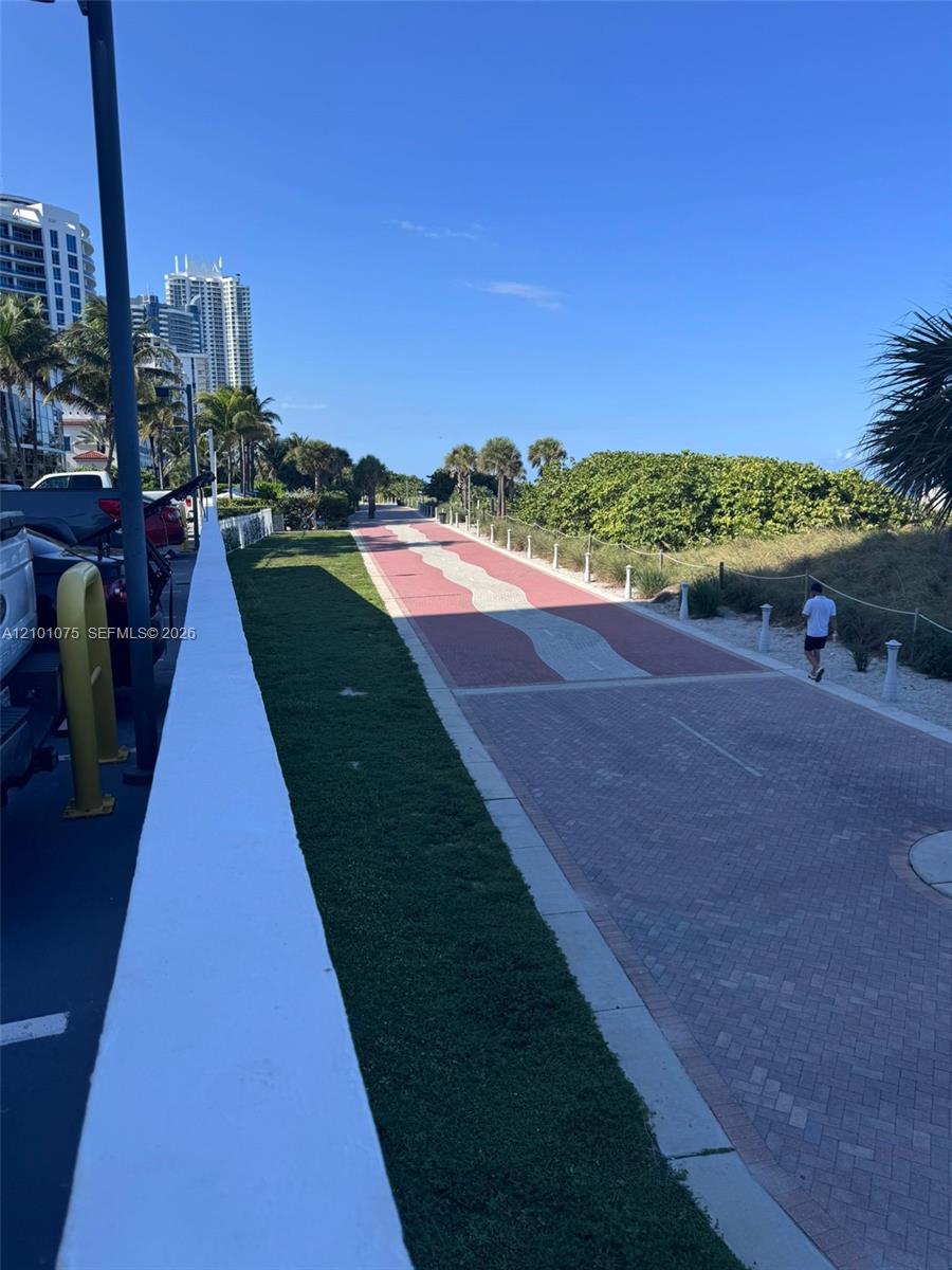 5825 Collins Avenue gallery image #54