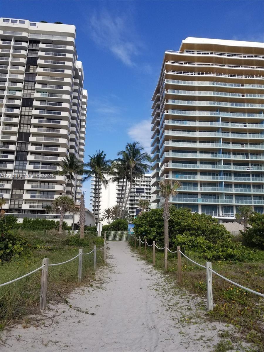 5825 Collins Avenue gallery image #55