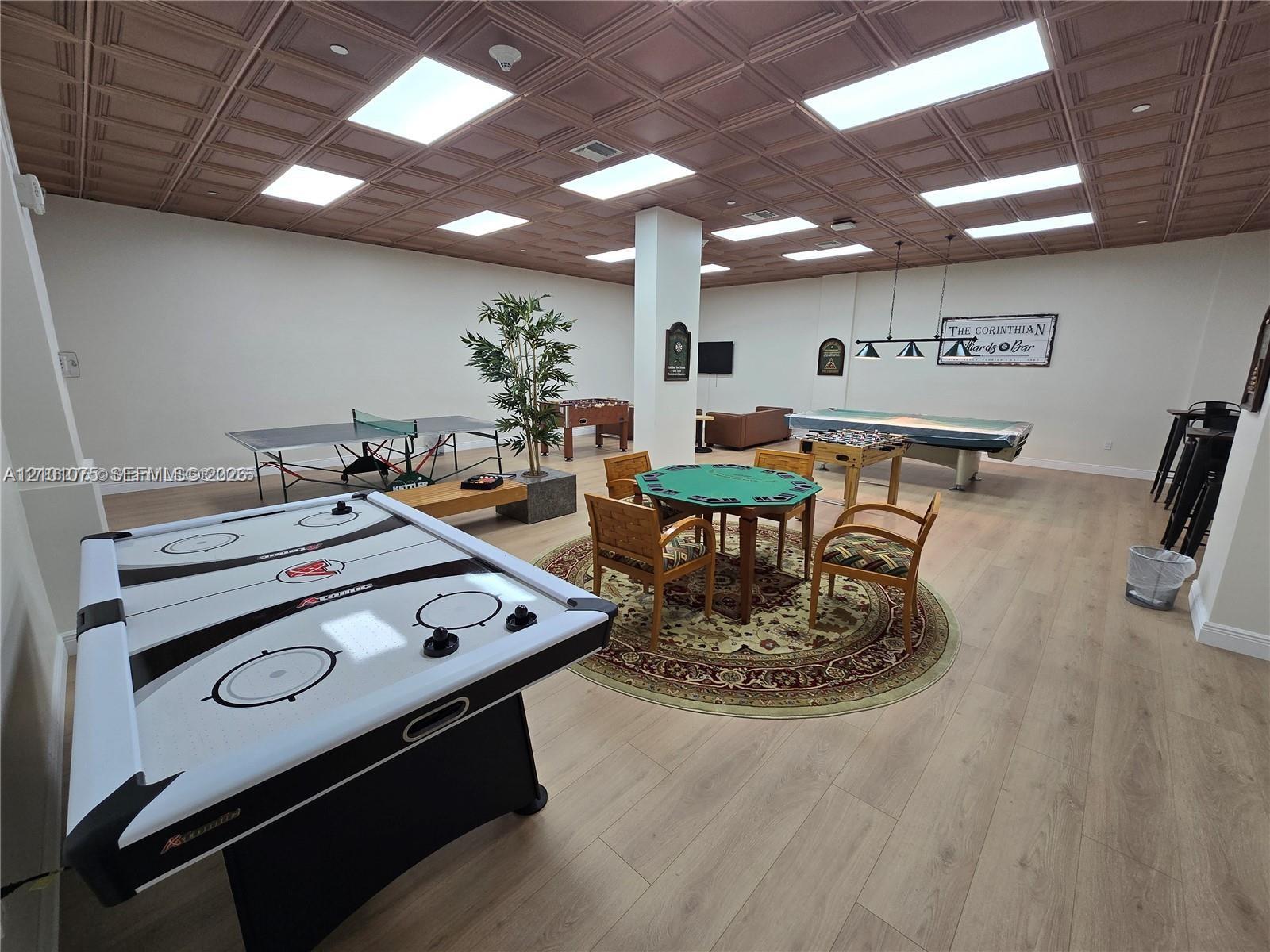 5825 Collins Avenue gallery image #63