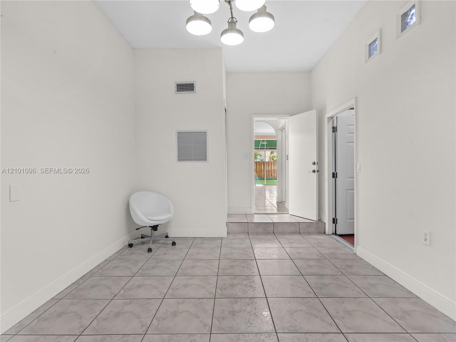 9776 NW 30th Street gallery image #24