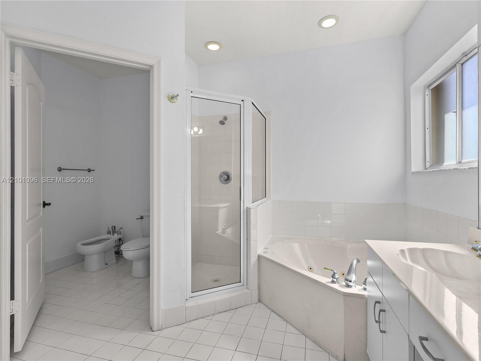 9776 NW 30th Street gallery image #34