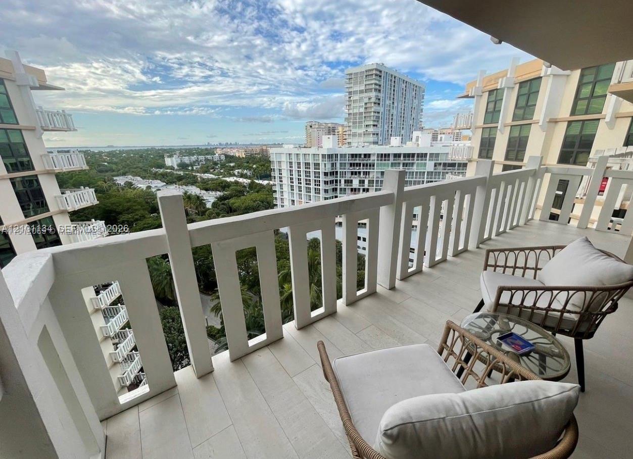 1111 Crandon Boulevard