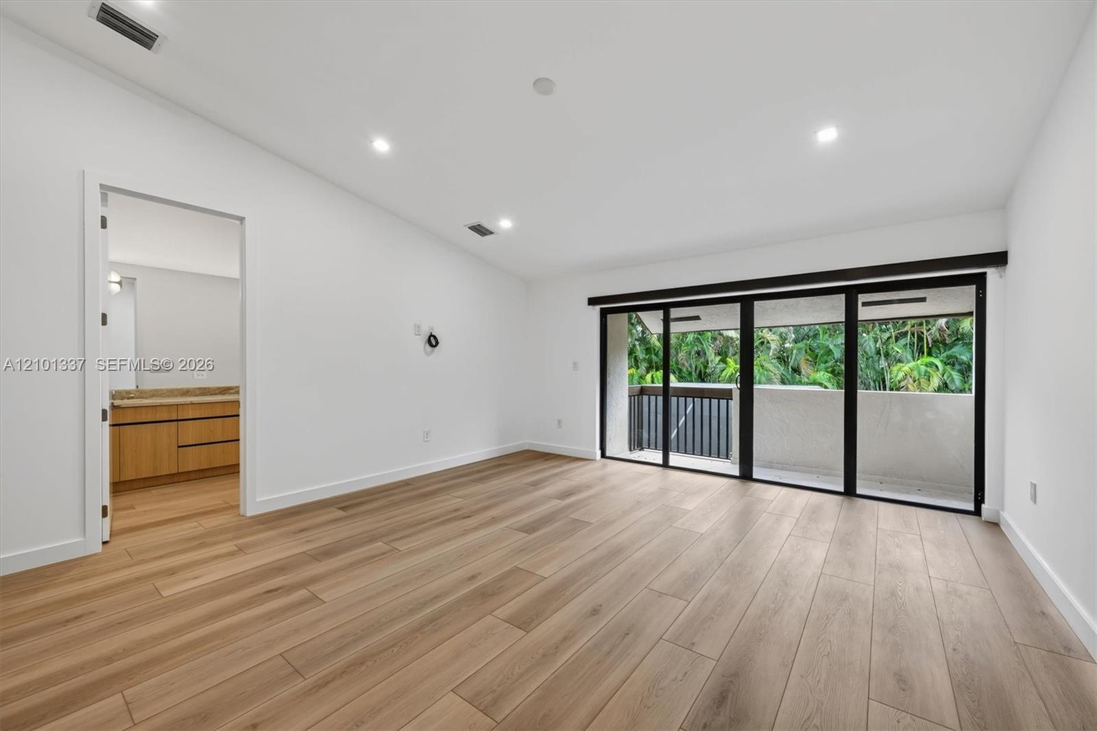 9340 NW 48th Doral Terrace gallery image #17
