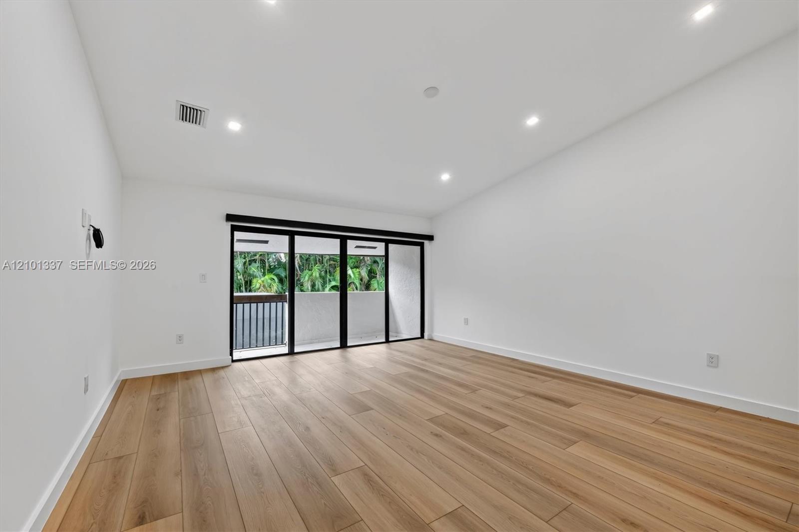 9340 NW 48th Doral Terrace gallery image #19