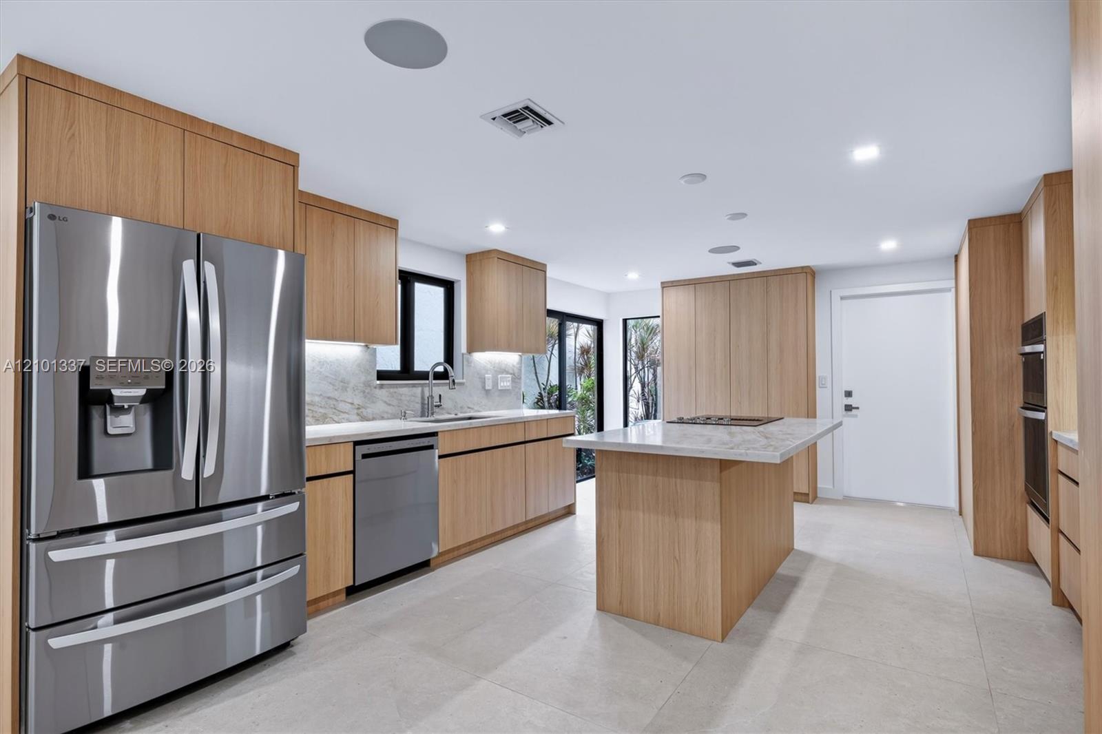 9340 NW 48th Doral Terrace gallery image #2