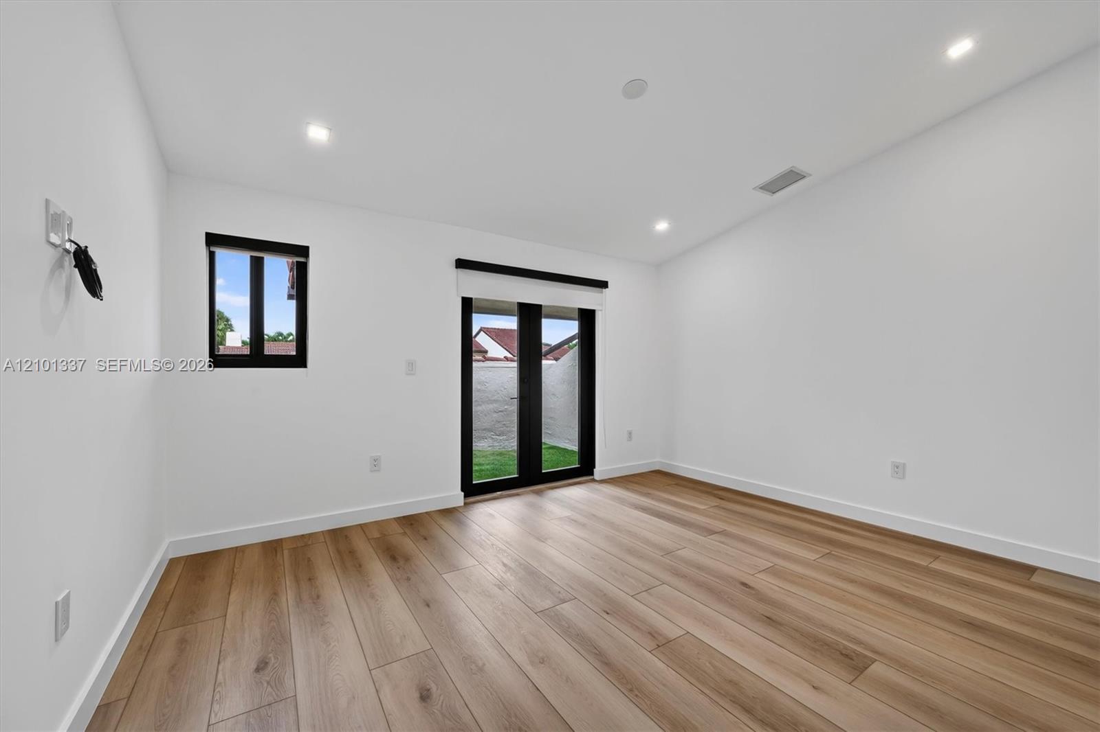 9340 NW 48th Doral Terrace gallery image #28