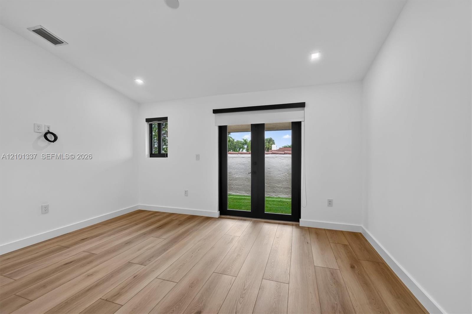 9340 NW 48th Doral Terrace gallery image #29