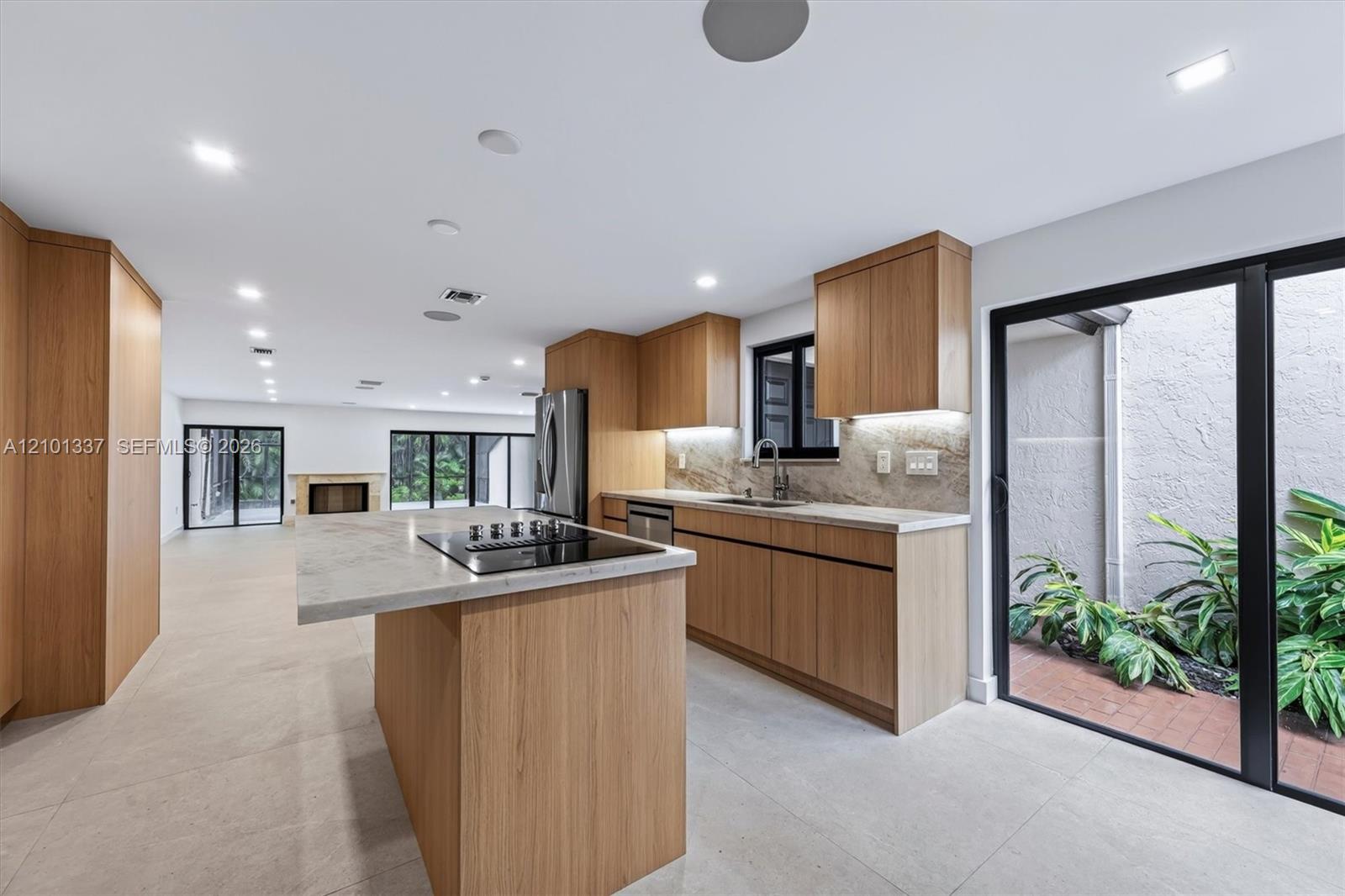 9340 NW 48th Doral Terrace gallery image #5