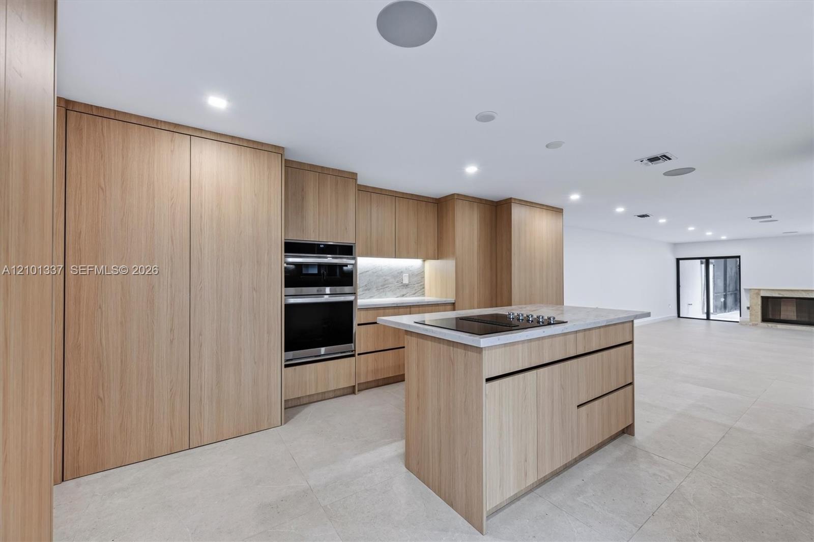 9340 NW 48th Doral Terrace gallery image #6